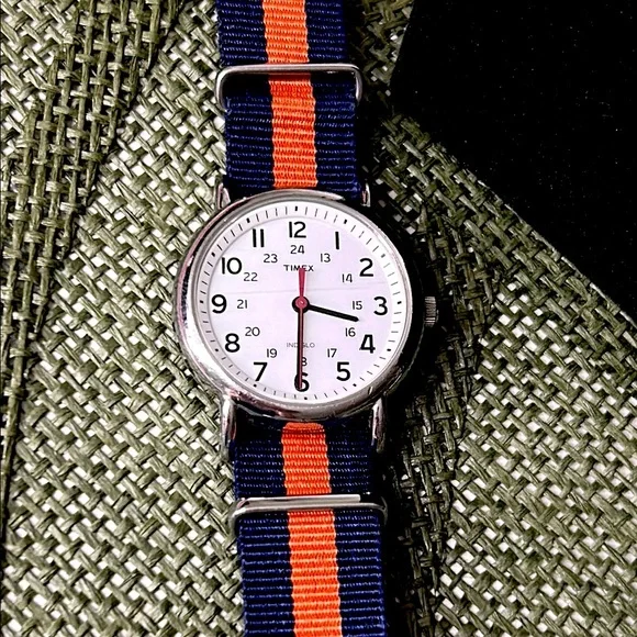 ?Timex Weekender Slip Thru fabric strap Watch Timex T2N747 Weekender Slip Thru Blue Red Stripe Fabric  main image 4